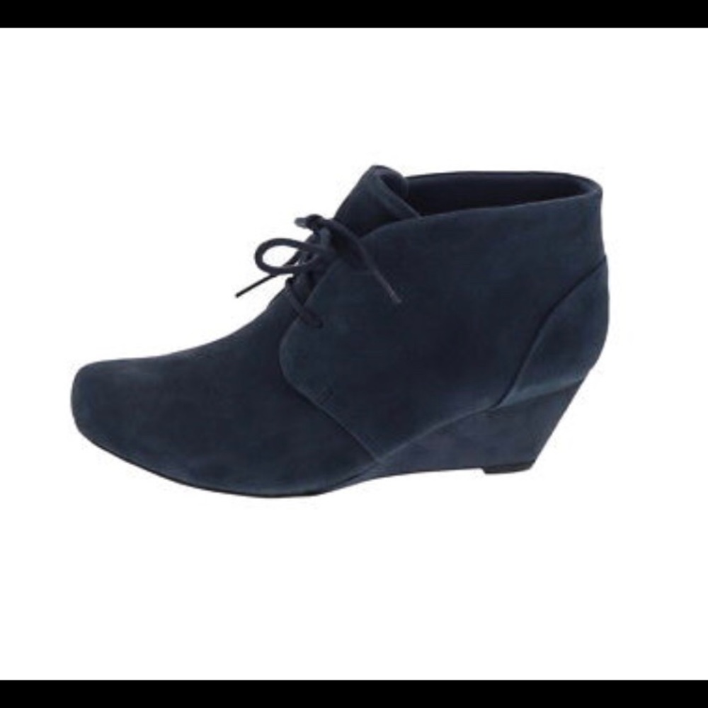 Clark’s lace up wedge booties